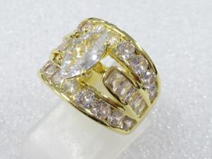 クリスタル　指輪(10号)